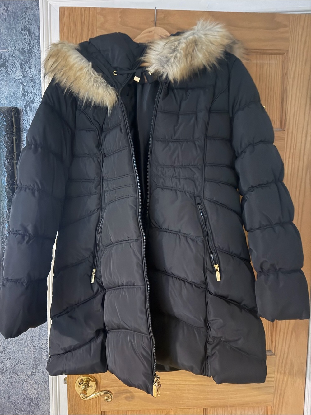 Laundry By Shelli Segal Black Puffer Jacket with Faux-Fur Trim